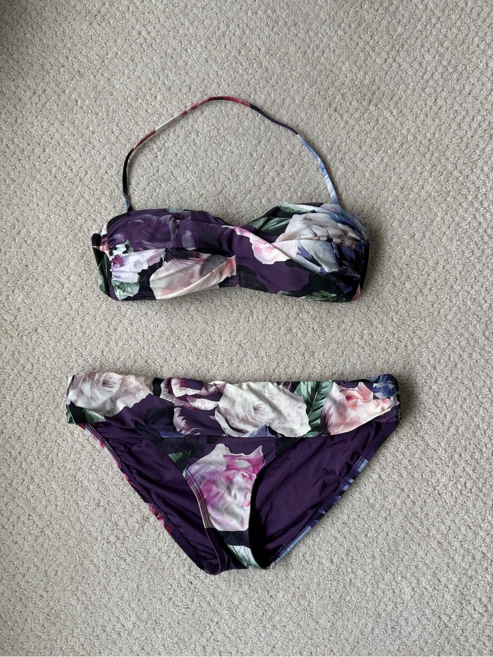 La Blanca Swimwear Women's
Bikini size 6